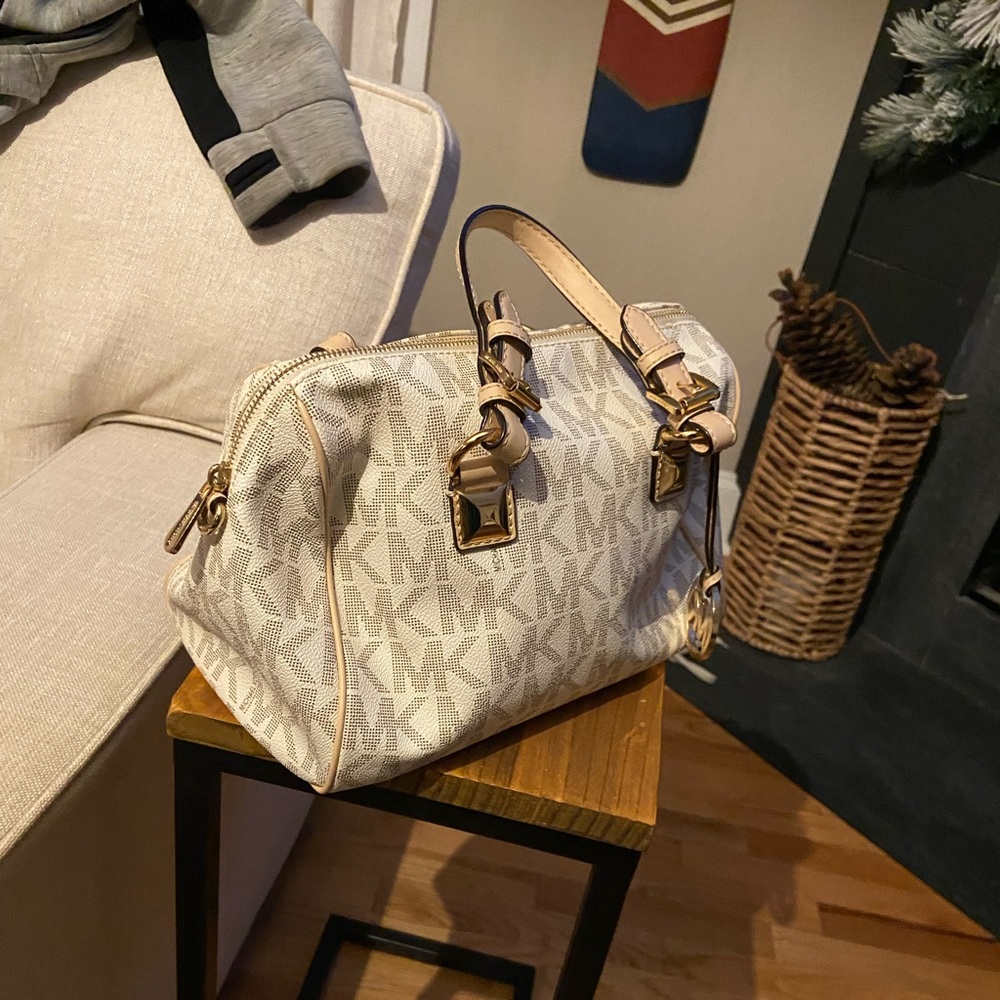 White Michael Kors Purse with tan “MK” Logo